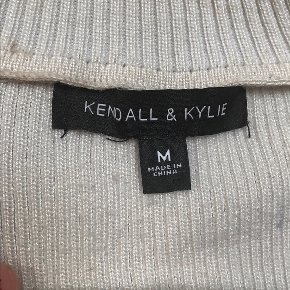 Sweater - Picture 4 of 4
